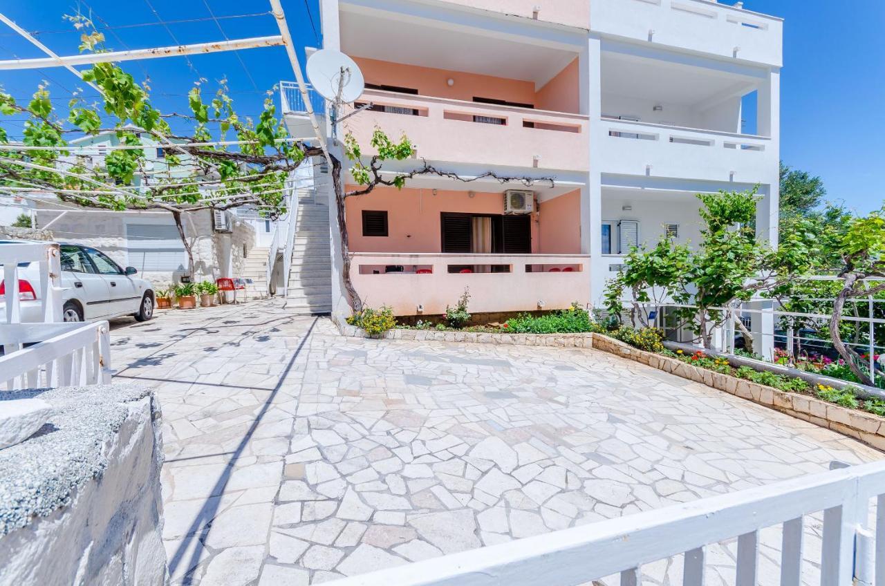 טרוגיר Apartments Kursan מראה חיצוני תמונה